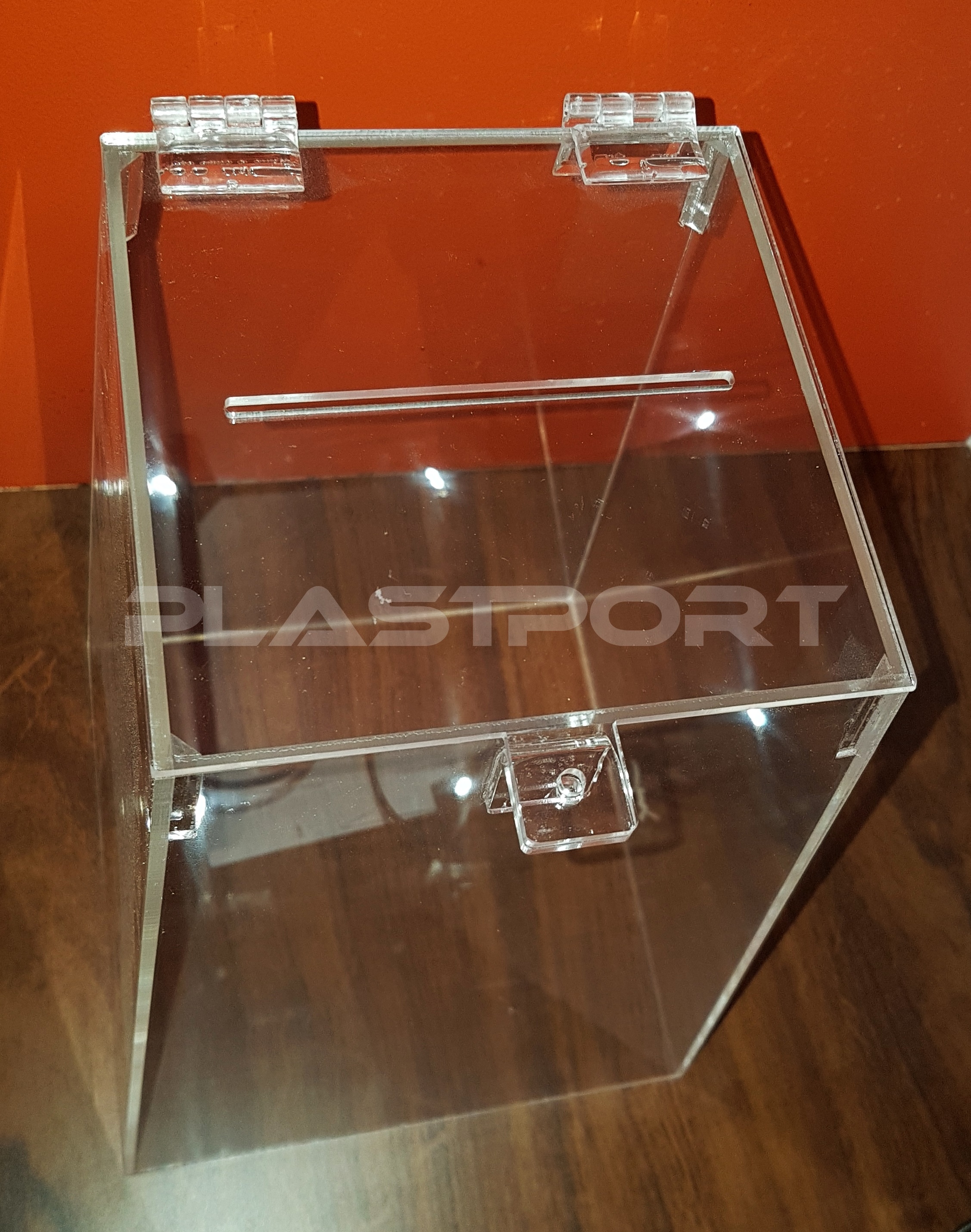 Urna Triangular em Acrílico (Produzida sob medida)